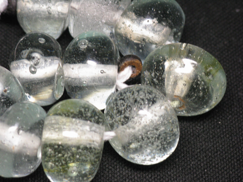 TOKO-BEADS KG008N-06 Kenya Recycled Glass bead (Strand) 17~19mm KG008N-06 ケニアリサイクルガラスビーズ（連） 17~19mm Asian bead & African bead  Handmade,Lampeork,bead,asia,india,ethnic,parts,accessory,beads とんぼ玉,ビーズ,トンボ玉,アジア,インド,エスニック,手作り,パーツ,アクセサリー