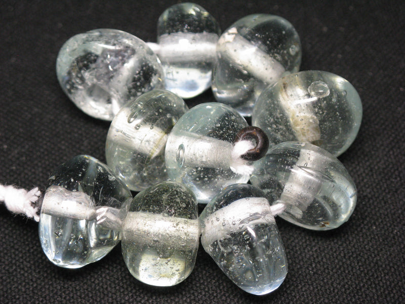 TOKO-BEADS KG008N-08 Kenya Recycled Glass bead (Strand) 17~19mm KG008N-08 ケニアリサイクルガラスビーズ（連） 17~19mm Asian bead & African bead  Handmade,Lampeork,bead,asia,india,ethnic,parts,accessory,beads とんぼ玉,ビーズ,トンボ玉,アジア,インド,エスニック,手作り,パーツ,アクセサリー