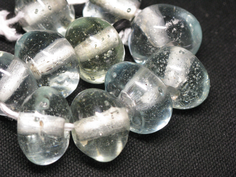 TOKO-BEADS KG008-09N Kenya Recycled Glass bead (Strand) 18~19mm KG008-09N ケニアリサイクルガラスビーズ（連） 18~19mm Asian bead & African bead  Handmade,Lampeork,bead,asia,india,ethnic,parts,accessory,beads とんぼ玉,ビーズ,トンボ玉,アジア,インド,エスニック,手作り,パーツ,アクセサリー