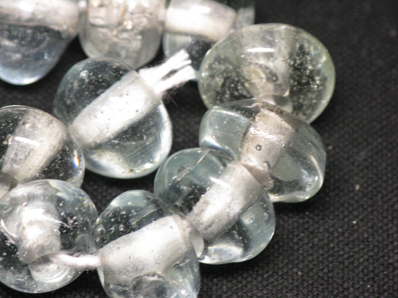 TOKO-BEADS KG008N-13 Kenya Recycled Glass bead (Strand) 14~17mm KG008N-13 ケニアリサイクルガラスビーズ（連） 14~17mm Asian bead & African bead  Handmade,Lampeork,bead,asia,india,ethnic,parts,accessory,beads とんぼ玉,ビーズ,トンボ玉,アジア,インド,エスニック,手作り,パーツ,アクセサリー