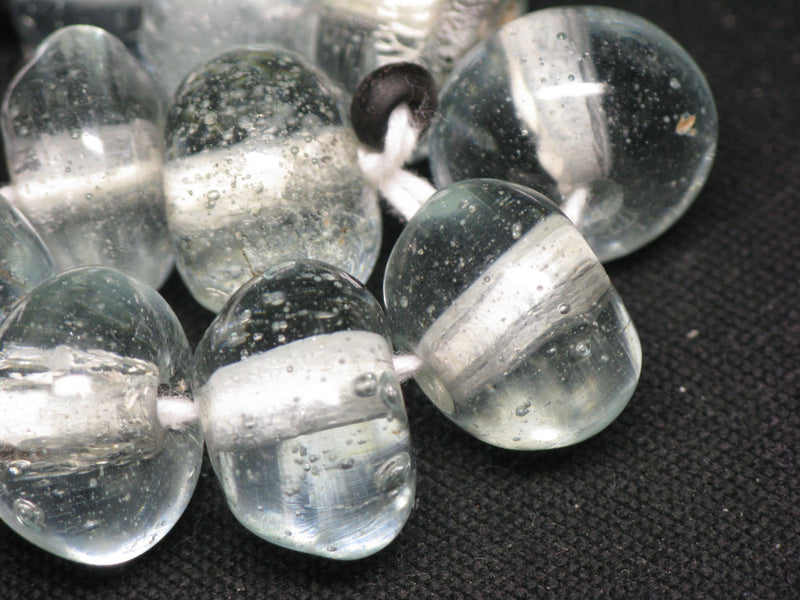 TOKO-BEADS KG008N-15 Kenya Recycled Glass bead (Strand) 17~18mm KG008N-15 ケニアリサイクルガラスビーズ（連） 17~18mm Asian bead & African bead  Handmade,Lampeork,bead,asia,india,ethnic,parts,accessory,beads とんぼ玉,ビーズ,トンボ玉,アジア,インド,エスニック,手作り,パーツ,アクセサリー