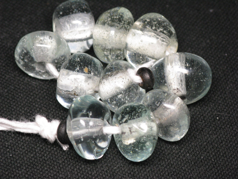 TOKO-BEADS KG008N-17 Kenya Recycled Glass bead (Strand) 14~16mm KG008N-17 ケニアリサイクルガラスビーズ（連） 14~16mm Asian bead & African bead  Handmade,Lampeork,bead,asia,india,ethnic,parts,accessory,beads とんぼ玉,ビーズ,トンボ玉,アジア,インド,エスニック,手作り,パーツ,アクセサリー