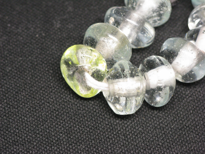 TOKO-BEADS KG008N-18 Kenya Recycled Glass bead (Strand) 13~14mm KG008N-18 ケニアリサイクルガラスビーズ（連） 13~14mm Asian bead & African bead  Handmade,Lampeork,bead,asia,india,ethnic,parts,accessory,beads とんぼ玉,ビーズ,トンボ玉,アジア,インド,エスニック,手作り,パーツ,アクセサリー