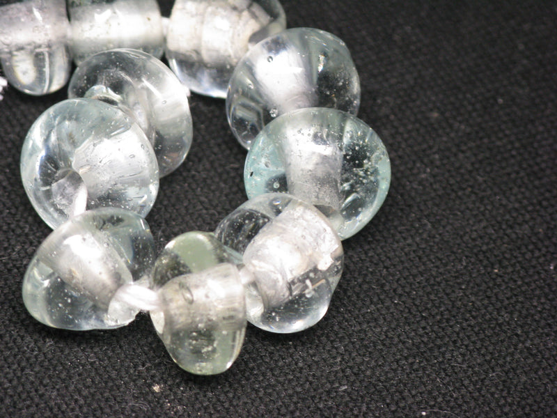 TOKO-BEADS KG008N-21 Kenya Recycled Glass bead (Strand) 12~13mm KG008N-21 ケニアリサイクルガラスビーズ（連） 12~13mm Asian bead & African bead  Handmade,Lampeork,bead,asia,india,ethnic,parts,accessory,beads とんぼ玉,ビーズ,トンボ玉,アジア,インド,エスニック,手作り,パーツ,アクセサリー