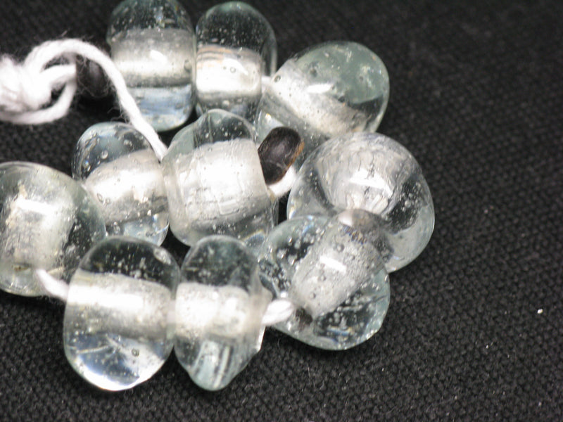 TOKO-BEADS KG008N-22 Kenya Recycled Glass bead (Strand) 12~13mm KG008N-22 ケニアリサイクルガラスビーズ（連） 12~13mm Asian bead & African bead  Handmade,Lampeork,bead,asia,india,ethnic,parts,accessory,beads とんぼ玉,ビーズ,トンボ玉,アジア,インド,エスニック,手作り,パーツ,アクセサリー
