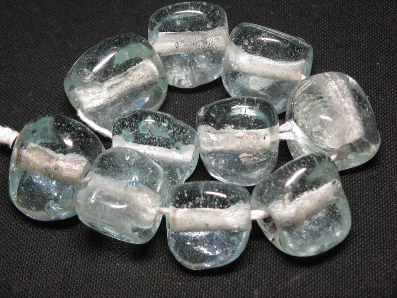TOKO-BEADS KG009N-01 Kenya Recycled Glass bead (Strand) 21~22mm KG009N-01 ケニアリサイクルガラスビーズ（連） 21~22mm Asian bead & African bead  Handmade,Lampeork,bead,asia,india,ethnic,parts,accessory,beads とんぼ玉,ビーズ,トンボ玉,アジア,インド,エスニック,手作り,パーツ,アクセサリー