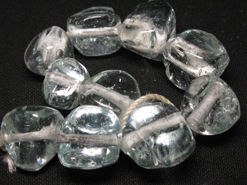 TOKO-BEADS KG009N-09 Kenya Recycled Glass bead (Strand) 15~18mm KG009N-09 ケニアリサイクルガラスビーズ（連） 15~18mm Asian bead & African bead  Handmade,Lampeork,bead,asia,india,ethnic,parts,accessory,beads とんぼ玉,ビーズ,トンボ玉,アジア,インド,エスニック,手作り,パーツ,アクセサリー