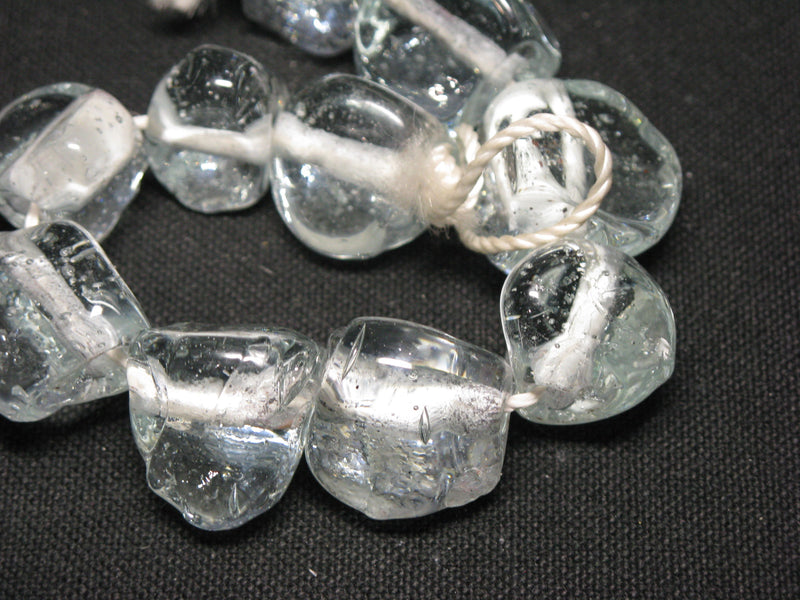 TOKO-BEADS KG009N-09 Kenya Recycled Glass bead (Strand) 15~18mm KG009N-09 ケニアリサイクルガラスビーズ（連） 15~18mm Asian bead & African bead  Handmade,Lampeork,bead,asia,india,ethnic,parts,accessory,beads とんぼ玉,ビーズ,トンボ玉,アジア,インド,エスニック,手作り,パーツ,アクセサリー