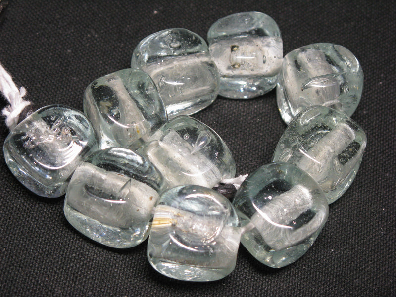 TOKO-BEADS KG010N-03 Kenya Recycled Glass bead (Strand) 16~17mm KG010N-03 ケニアリサイクルガラスビーズ（連） 16~17mm Asian bead & African bead  Handmade,Lampeork,bead,asia,india,ethnic,parts,accessory,beads とんぼ玉,ビーズ,トンボ玉,アジア,インド,エスニック,手作り,パーツ,アクセサリー