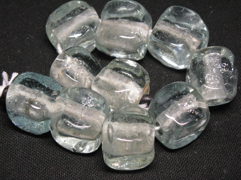 TOKO-BEADS KG010N-04 Kenya Recycled Glass bead (Strand) 16~18mm KG010N-04 ケニアリサイクルガラスビーズ（連） 16~18mm Asian bead & African bead  Handmade,Lampeork,bead,asia,india,ethnic,parts,accessory,beads とんぼ玉,ビーズ,トンボ玉,アジア,インド,エスニック,手作り,パーツ,アクセサリー