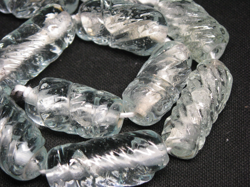 TOKO-BEADS KG015N-02 Kenya Recycled Glass bead (Strand) 13~16mm KG015N-02 ケニアリサイクルガラスビーズ（連） 13~16mm Asian bead & African bead  Handmade,Lampeork,bead,asia,india,ethnic,parts,accessory,beads とんぼ玉,ビーズ,トンボ玉,アジア,インド,エスニック,手作り,パーツ,アクセサリー