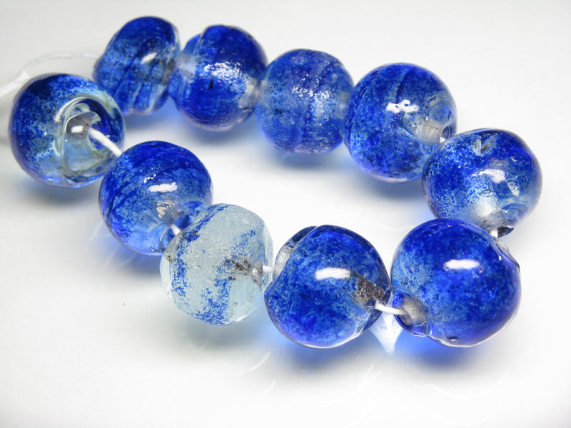 TOKO-BEADS KG031-04N Kenya Recycled Glass bead (strand) 19~20mm KG031-04N ケニアリサイクルガラスビーズ（連） 19~20mm Asian bead & African bead  Handmade,Lampeork,bead,asia,india,ethnic,parts,accessory,beads とんぼ玉,ビーズ,トンボ玉,アジア,インド,エスニック,手作り,パーツ,アクセサリー