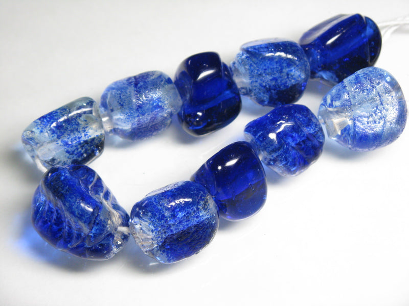 TOKO-BEADS KG035-02N Kenya Recycled Glass bead (strand) 17~21mm KG035-02N ケニアリサイクルガラスビーズ（連） 17~21mm Asian bead & African bead  Handmade,Lampeork,bead,asia,india,ethnic,parts,accessory,beads とんぼ玉,ビーズ,トンボ玉,アジア,インド,エスニック,手作り,パーツ,アクセサリー