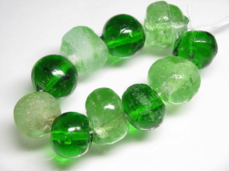 TOKO-BEADS KG081-01N Kenya Recycled Glass bead (strand) 18~21mm KG081-01N ケニアリサイクルガラスビーズ（連） 18~21mm Asian bead & African bead  Handmade,Lampeork,bead,asia,india,ethnic,parts,accessory,beads とんぼ玉,ビーズ,トンボ玉,アジア,インド,エスニック,手作り,パーツ,アクセサリー