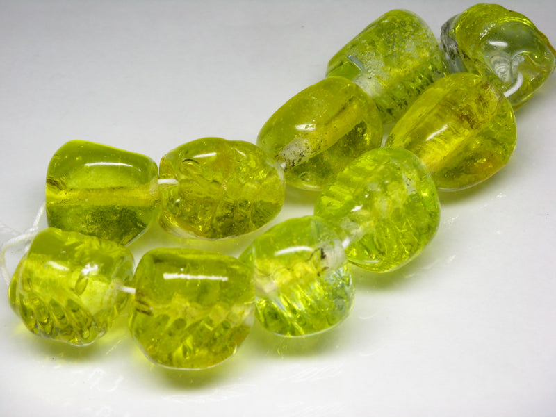 TOKO-BEADS KG095-01N Kenya Recycled Glass bead (strand) 19~20mm KG095-01N ケニアリサイクルガラスビーズ（連） 19~20mm Asian bead & African bead  Handmade,Lampeork,bead,asia,india,ethnic,parts,accessory,beads とんぼ玉,ビーズ,トンボ玉,アジア,インド,エスニック,手作り,パーツ,アクセサリー