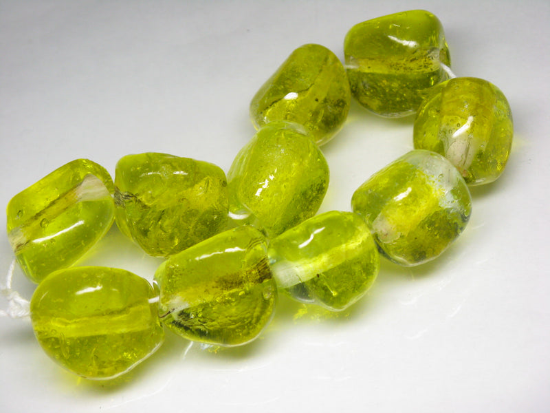 TOKO-BEADS KG095-02N Kenya Recycled Glass bead (strand) 18~20mm KG095-02N ケニアリサイクルガラスビーズ（連） 18~20mm Asian bead & African bead  Handmade,Lampeork,bead,asia,india,ethnic,parts,accessory,beads とんぼ玉,ビーズ,トンボ玉,アジア,インド,エスニック,手作り,パーツ,アクセサリー