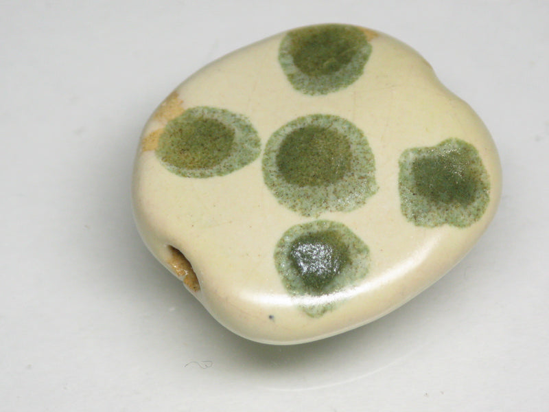 TOKO-BEADS KZ008-97 Kenyan ceramic bead 21~23mm KZ008-97 ケニアセラミックビーズ 21~23mmKazuri カズリビーズ Asian bead & African bead  Handmade,Lampeork,bead,asia,india,ethnic,parts,accessory,beads とんぼ玉,ビーズ,トンボ玉,アジア,インド,エスニック,手作り,パーツ,アクセサリー