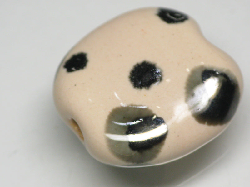 TOKO-BEADS KZ009-08 Kenyan ceramic bead 21~23mm KZ009-08 ケニアセラミックビーズ 21~23mmKazuri カズリビーズ Asian bead & African bead  Handmade,Lampeork,bead,asia,india,ethnic,parts,accessory,beads とんぼ玉,ビーズ,トンボ玉,アジア,インド,エスニック,手作り,パーツ,アクセサリー