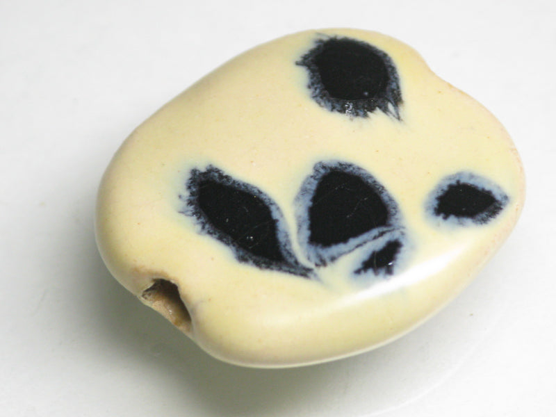 TOKO-BEADS KZ011-89 Kenyan ceramic bead 21~23mm KZ011-89 ケニアセラミックビーズ 21~23mmKazuri カズリビーズ Asian bead & African bead  Handmade,Lampeork,bead,asia,india,ethnic,parts,accessory,beads とんぼ玉,ビーズ,トンボ玉,アジア,インド,エスニック,手作り,パーツ,アクセサリー