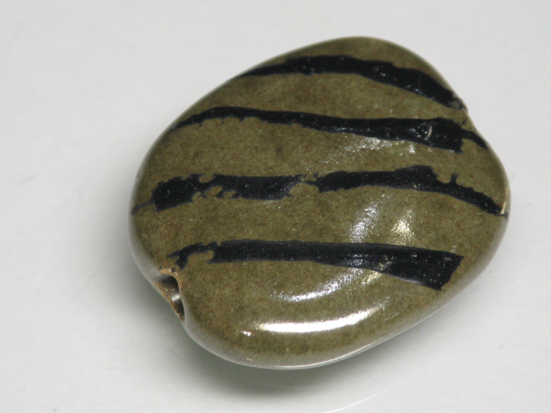 TOKO-BEADS KZ014-47 Kenyan ceramic bead 21~23mm KZ014-47 ケニアセラミックビーズ 21~23mm Asian bead & African bead  Handmade,Lampeork,bead,asia,india,ethnic,parts,accessory,beads とんぼ玉,ビーズ,トンボ玉,アジア,インド,エスニック,手作り,パーツ,アクセサリー