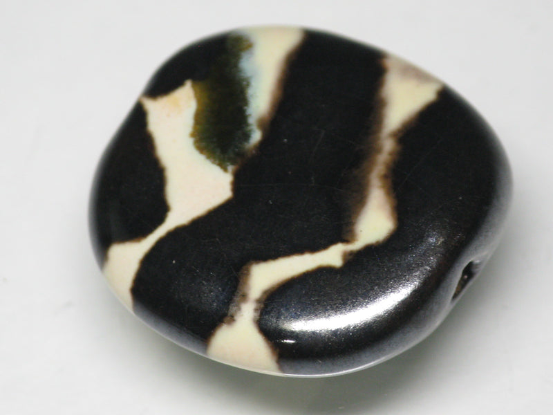 TOKO-BEADS KZ016-76 Kenyan ceramic bead 21~23mm KZ016-76 ケニアセラミックビーズ 21~23mmKazuri カズリビーズ Asian bead & African bead  Handmade,Lampeork,bead,asia,india,ethnic,parts,accessory,beads とんぼ玉,ビーズ,トンボ玉,アジア,インド,エスニック,手作り,パーツ,アクセサリー
