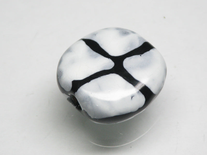 TOKO-BEADS KZ151-01 Kenyan ceramic bead 17mm KZ151-01 ケニアセラミックビーズ 17mm Asian bead & African bead  Handmade,Lampeork,bead,asia,india,ethnic,parts,accessory,beads とんぼ玉,ビーズ,トンボ玉,アジア,インド,エスニック,手作り,パーツ,アクセサリー