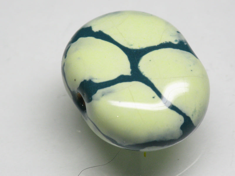 TOKO-BEADS KZ151-16 Kenyan ceramic bead 23mm KZ151-16 ケニアセラミックビーズ 23mmKazuri カズリビーズ Asian bead & African bead  Handmade,Lampeork,bead,asia,india,ethnic,parts,accessory,beads とんぼ玉,ビーズ,トンボ玉,アジア,インド,エスニック,手作り,パーツ,アクセサリー