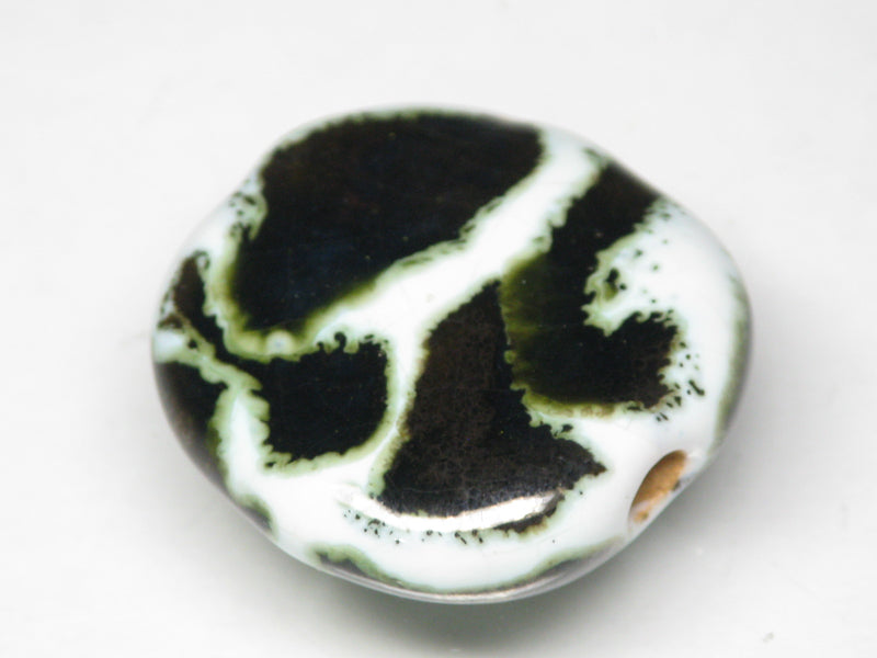 TOKO-BEADS KZ151-46 Kenyan ceramic bead 23mm KZ151-46 ケニアセラミックビーズ 23mmKazuri カズリビーズ Asian bead & African bead  Handmade,Lampeork,bead,asia,india,ethnic,parts,accessory,beads とんぼ玉,ビーズ,トンボ玉,アジア,インド,エスニック,手作り,パーツ,アクセサリー