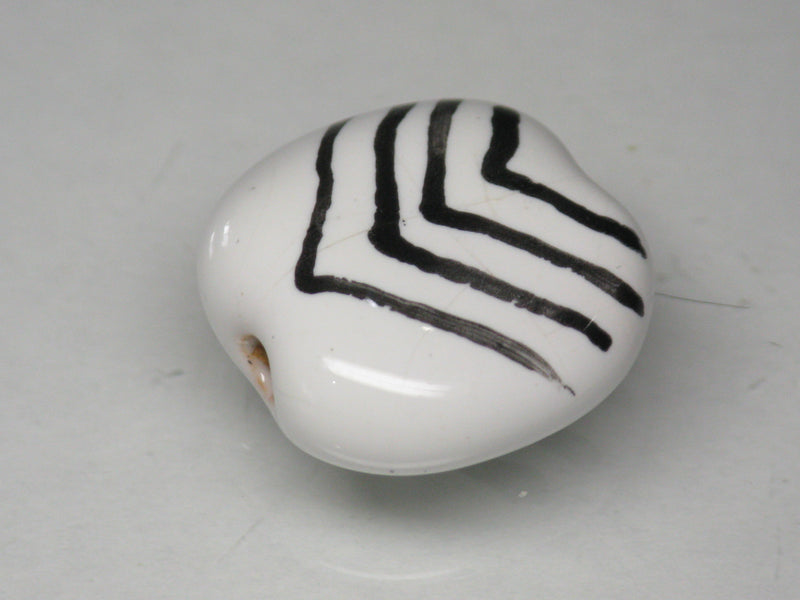 TOKO-BEADS KZ161-25 Kenyan ceramic bead 18mm KZ161-25 ケニアセラミックビーズ 18mmKazuri カズリビーズ Asian bead & African bead  Handmade,Lampeork,bead,asia,india,ethnic,parts,accessory,beads とんぼ玉,ビーズ,トンボ玉,アジア,インド,エスニック,手作り,パーツ,アクセサリー