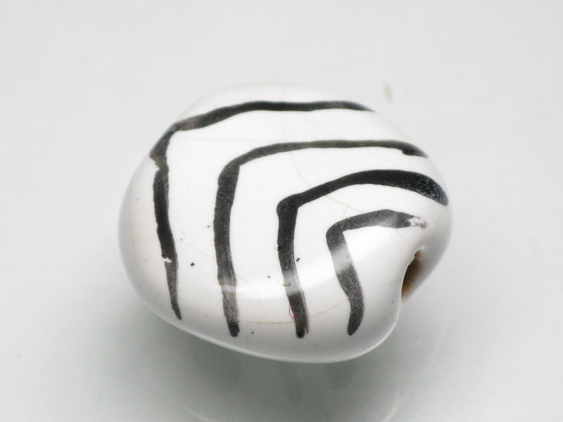 TOKO-BEADS KZ163-01 Kenyan ceramic bead 17mm KZ163-01 Kazuri ケニアセラミックビーズ 17mm Asian bead & African bead  Handmade,Lampeork,bead,asia,india,ethnic,parts,accessory,beads とんぼ玉,ビーズ,トンボ玉,アジア,インド,エスニック,手作り,パーツ,アクセサリー