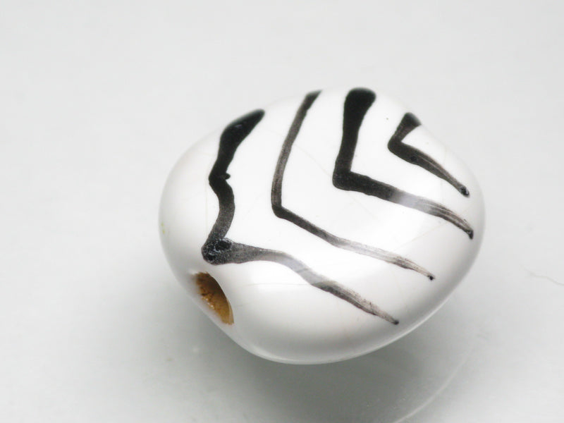 TOKO-BEADS KZ163-01 Kenyan ceramic bead 17mm KZ163-01 ケニアセラミックビーズ 17mm Asian bead & African bead  Handmade,Lampeork,bead,asia,india,ethnic,parts,accessory,beads とんぼ玉,ビーズ,トンボ玉,アジア,インド,エスニック,手作り,パーツ,アクセサリー
