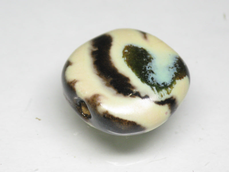 TOKO-BEADS KZ163-07 Kenyan ceramic bead 17mm KZ163-07 ケニアセラミックビーズ 17mm Asian bead & African bead  Handmade,Lampeork,bead,asia,india,ethnic,parts,accessory,beads とんぼ玉,ビーズ,トンボ玉,アジア,インド,エスニック,手作り,パーツ,アクセサリー