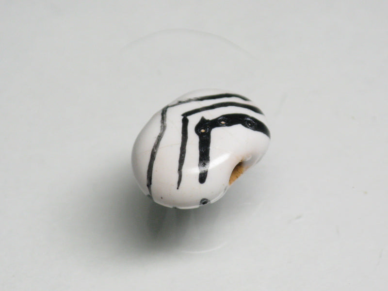 TOKO-BEADS KZ167-01 Kenyan ceramic bead 12mm KZ167-01 Kazuri ケニアセラミックビーズ 12mm Asian bead & African bead  Handmade,Lampeork,bead,asia,india,ethnic,parts,accessory,beads とんぼ玉,ビーズ,トンボ玉,アジア,インド,エスニック,手作り,パーツ,アクセサリー