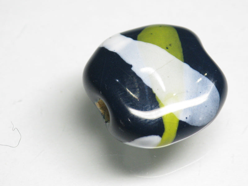 TOKO-BEADS KZ173-11 Kenyan ceramic bead 18~19mm KZ173-11 ケニアセラミックビーズ 18~19mm Asian bead & African bead  Handmade,Lampeork,bead,asia,india,ethnic,parts,accessory,beads とんぼ玉,ビーズ,トンボ玉,アジア,インド,エスニック,手作り,パーツ,アクセサリー