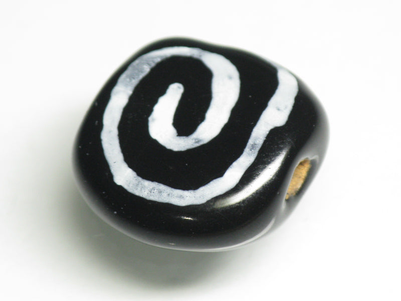 TOKO-BEADS KZ193-02 Kenyan ceramic bead 18.5mm KZ193-02 Kazuri ケニアセラミックビーズ 18.5mm Asian bead & African bead  Handmade,Lampeork,bead,asia,india,ethnic,parts,accessory,beads とんぼ玉,ビーズ,トンボ玉,アジア,インド,エスニック,手作り,パーツ,アクセサリー