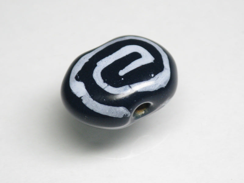 TOKO-BEADS KZ196-02 Kenyan ceramic bead 17mm KZ196-02 Kazuri ケニアセラミックビーズ 17mm Asian bead & African bead  Handmade,Lampeork,bead,asia,india,ethnic,parts,accessory,beads とんぼ玉,ビーズ,トンボ玉,アジア,インド,エスニック,手作り,パーツ,アクセサリー