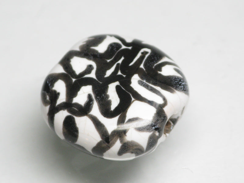 TOKO-BEADS KZ223-02 Kenyan ceramic bead 17.5mm KZ223-02 Kazuri ケニアセラミックビーズ 17.5mm Asian bead & African bead  Handmade,Lampeork,bead,asia,india,ethnic,parts,accessory,beads とんぼ玉,ビーズ,トンボ玉,アジア,インド,エスニック,手作り,パーツ,アクセサリー
