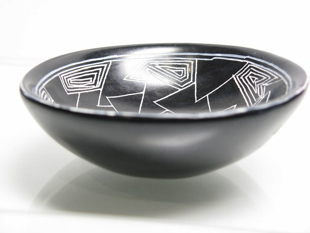 TOKO-BEADS KZ997-08 Kenya Soapstone small plates 79mm KZ997-08 ケニアソープストーン小皿 79mmKazuri カズリビーズ Asian bead & African bead  Handmade,Lampeork,bead,asia,india,ethnic,parts,accessory,beads とんぼ玉,ビーズ,トンボ玉,アジア,インド,エスニック,手作り,パーツ,アクセサリー
