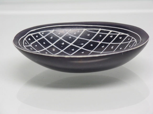TOKO-BEADS KZ997-24 Kenya Soapstone small plates 52mm KZ997-24 ケニアソープストーン小皿 52mmKazuri カズリビーズ Asian bead & African bead  Handmade,Lampeork,bead,asia,india,ethnic,parts,accessory,beads とんぼ玉,ビーズ,トンボ玉,アジア,インド,エスニック,手作り,パーツ,アクセサリー