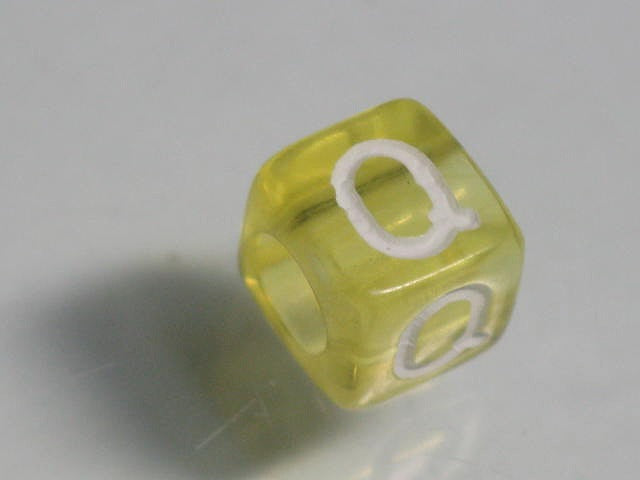 TOKO-BEADS P001-5-Q Alphabet (Q) 6mm P001-5-Q アルファベット（Q） 6mm Asian bead & African bead  Handmade,Lampeork,bead,asia,india,ethnic,parts,accessory,beads とんぼ玉,ビーズ,トンボ玉,アジア,インド,エスニック,手作り,パーツ,アクセサリー