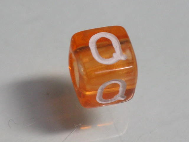 TOKO-BEADS P001-7-Q Alphabet (Q) 6mm P001-7-Q アルファベット（Q） 6mm Asian bead & African bead  Handmade,Lampeork,bead,asia,india,ethnic,parts,accessory,beads とんぼ玉,ビーズ,トンボ玉,アジア,インド,エスニック,手作り,パーツ,アクセサリー