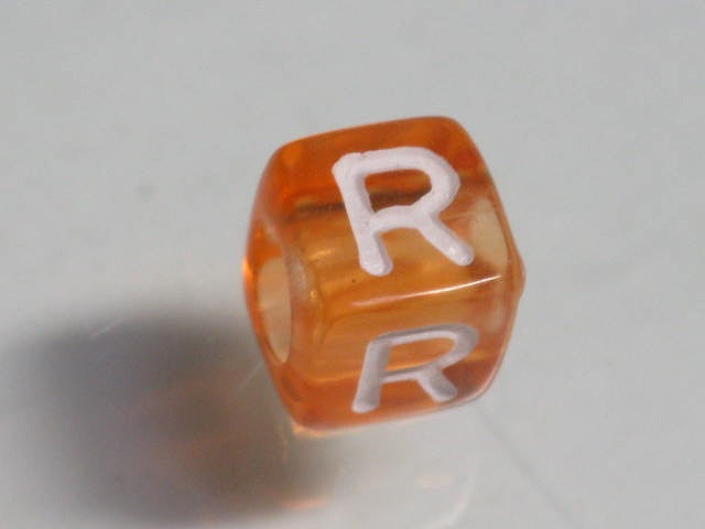TOKO-BEADS P001-7-R Alphabet (R) 6mm P001-7-R アルファベット（R） 6mm Asian bead & African bead  Handmade,Lampeork,bead,asia,india,ethnic,parts,accessory,beads とんぼ玉,ビーズ,トンボ玉,アジア,インド,エスニック,手作り,パーツ,アクセサリー