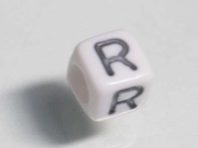 TOKO-BEADS P003-5-R Alphabet (R) 6mm P003-5-R アルファベット（R） 6mm Asian bead & African bead  Handmade,Lampeork,bead,asia,india,ethnic,parts,accessory,beads とんぼ玉,ビーズ,トンボ玉,アジア,インド,エスニック,手作り,パーツ,アクセサリー