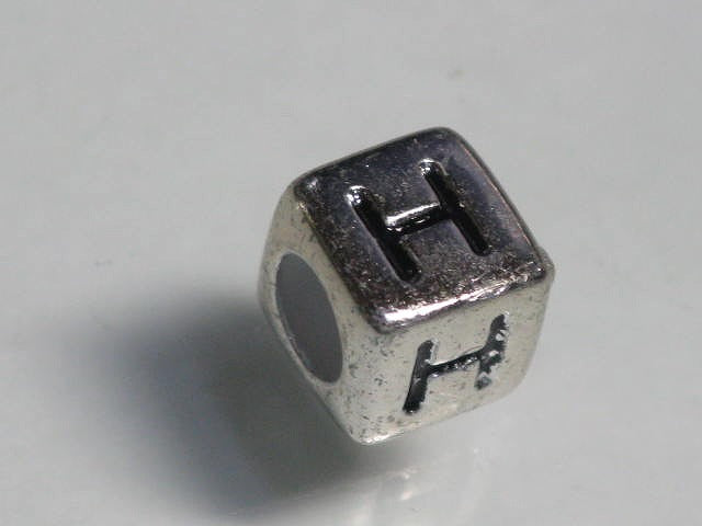 TOKO-BEADS P004-2-H Alphabet (H) 6mm P004-2-H アルファベット（H） 6mm Asian bead & African bead  Handmade,Lampeork,bead,asia,india,ethnic,parts,accessory,beads とんぼ玉,ビーズ,トンボ玉,アジア,インド,エスニック,手作り,パーツ,アクセサリー