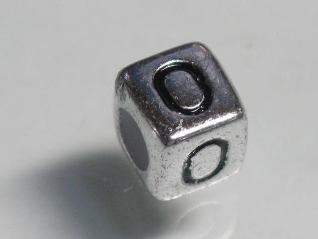 TOKO-BEADS P004-2-O Alphabet (O) 6mm P004-2-O アルファベット（O） 6mm Asian bead & African bead  Handmade,Lampeork,bead,asia,india,ethnic,parts,accessory,beads とんぼ玉,ビーズ,トンボ玉,アジア,インド,エスニック,手作り,パーツ,アクセサリー