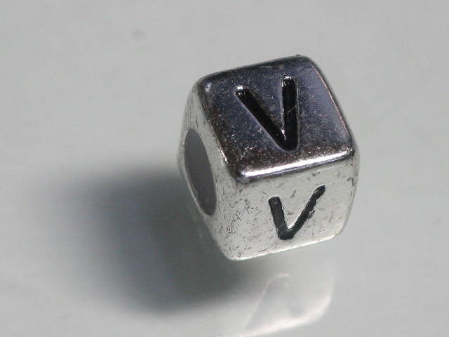TOKO-BEADS P004-2-V Alphabet (V) 6mm P004-2-V アルファベット（V） 6mm Asian bead & African bead  Handmade,Lampeork,bead,asia,india,ethnic,parts,accessory,beads とんぼ玉,ビーズ,トンボ玉,アジア,インド,エスニック,手作り,パーツ,アクセサリー