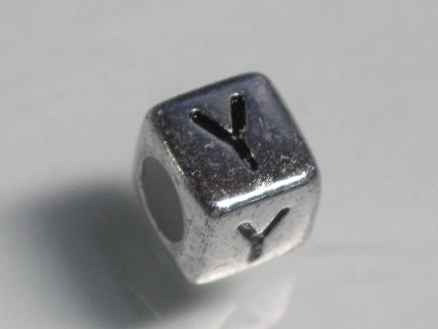 TOKO-BEADS P004-2-Y Alphabet (Y) 6mm P004-2-Y アルファベット（Y） 6mm Asian bead & African bead  Handmade,Lampeork,bead,asia,india,ethnic,parts,accessory,beads とんぼ玉,ビーズ,トンボ玉,アジア,インド,エスニック,手作り,パーツ,アクセサリー