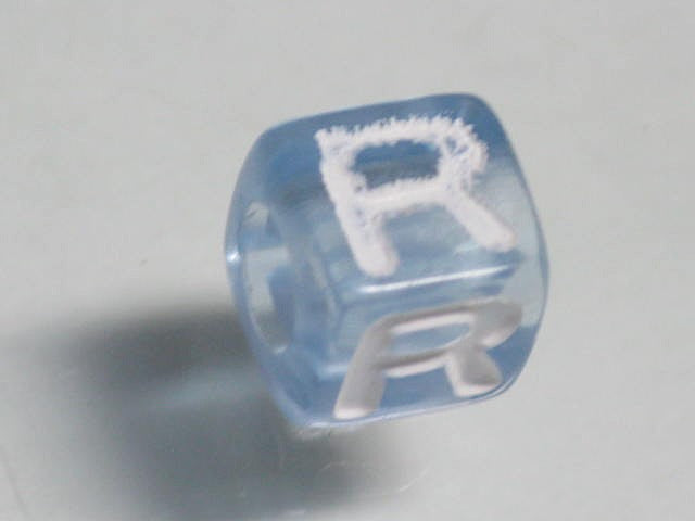 TOKO-BEADS P005-1-R Alphabet (R) 7mm P005-1-R アルファベット（R） 7mm Asian bead & African bead  Handmade,Lampeork,bead,asia,india,ethnic,parts,accessory,beads とんぼ玉,ビーズ,トンボ玉,アジア,インド,エスニック,手作り,パーツ,アクセサリー