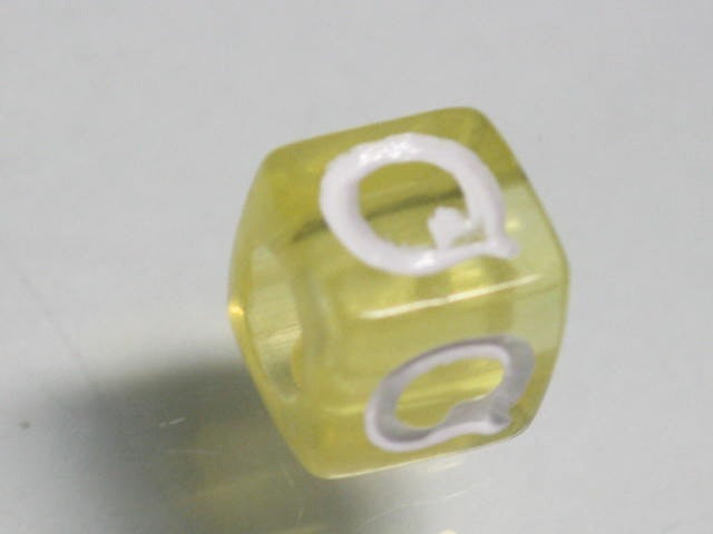 TOKO-BEADS P005-3-Q Alphabet (Q) 7mm P005-3-Q アルファベット（Q） 7mm Asian bead & African bead  Handmade,Lampeork,bead,asia,india,ethnic,parts,accessory,beads とんぼ玉,ビーズ,トンボ玉,アジア,インド,エスニック,手作り,パーツ,アクセサリー