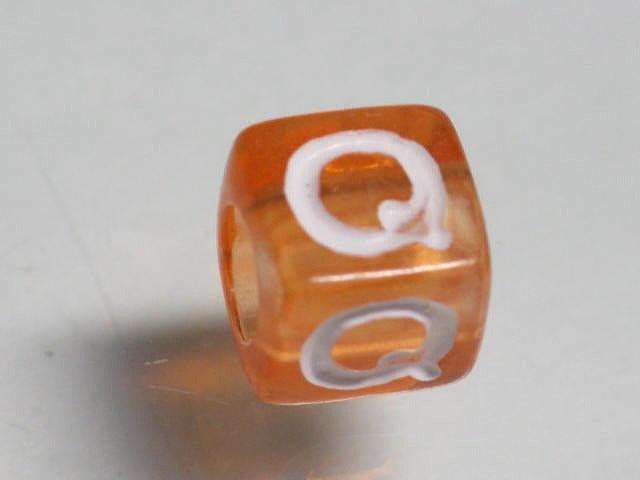 TOKO-BEADS P005-5-Q Alphabet (Q) 7mm P005-5-Q アルファベット（Q） 7mm Asian bead & African bead  Handmade,Lampeork,bead,asia,india,ethnic,parts,accessory,beads とんぼ玉,ビーズ,トンボ玉,アジア,インド,エスニック,手作り,パーツ,アクセサリー